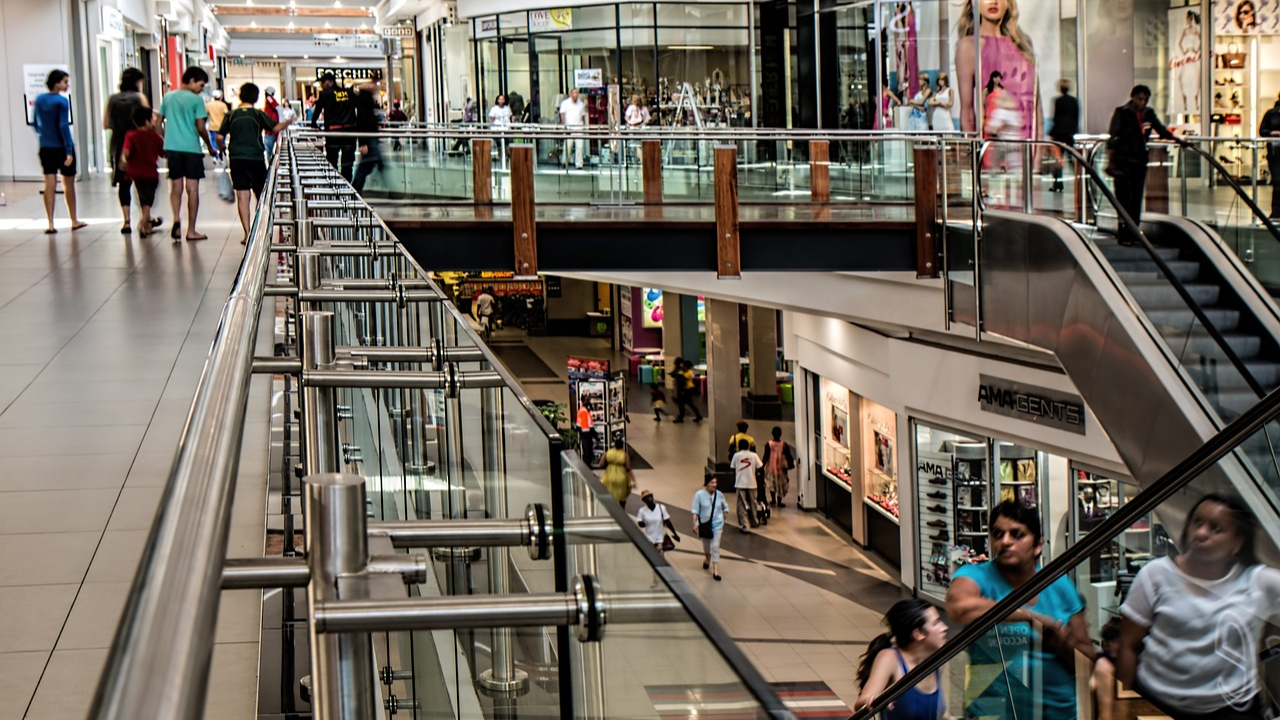 Plans afoot to house more factory outlets in Indian malls: Report