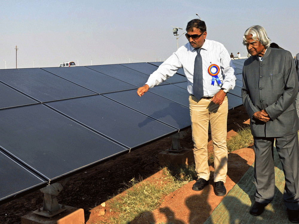 Former President APJ Abdul Kalam during a visit to Charnka Solar Park in Radhanpur district on Friday. PTI