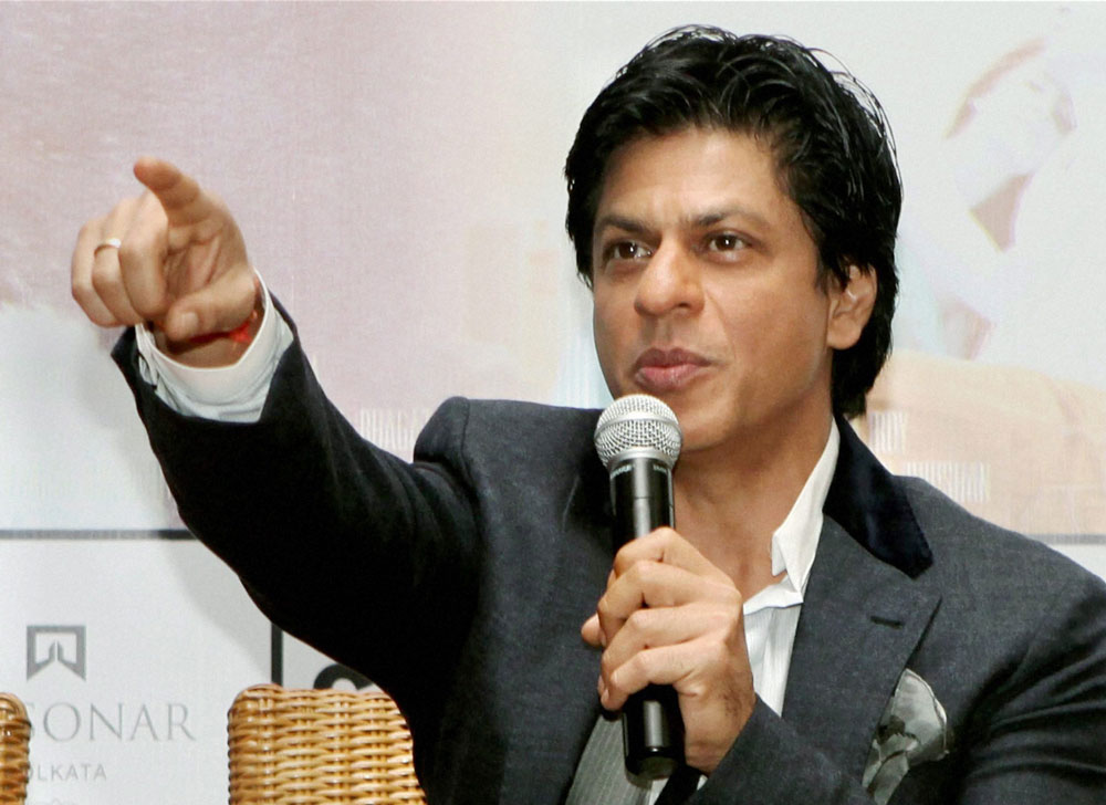 Bollywood actor Shahrukh Khan promotes his new film 'Jab Tak hai Jaan' in Kolkata on Saturday. PTI