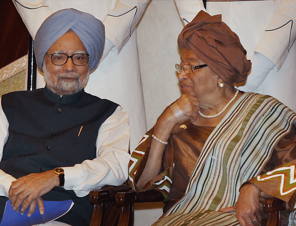 New Delhi: Prime Minister Manmohan Singh with Liberia's President Ellen  Johnson Sirleaf during a function to present Indira Gandhi Prize for  Peace, Disarmament and Development to the latter, in New Delhi on  Thursday. PTI Photo by Shahbaz Khan (