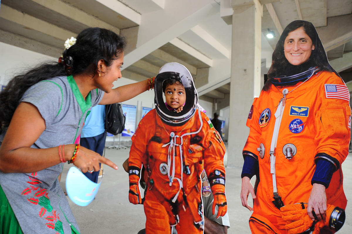 Visitors at Space Launch Gallery to view GSLV Mark III, the rocket that is being used for the Chandrayaan-2 mission at Satish Dhawan Space Centre (SDSC) SHAR, Sriharikota, on Monday. (DH Photo/ Pushkar V)