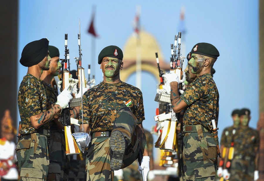 Army jawans perform during Kargil Vijay Diwas celebrations at India Gate in New Delhi. (PTI)