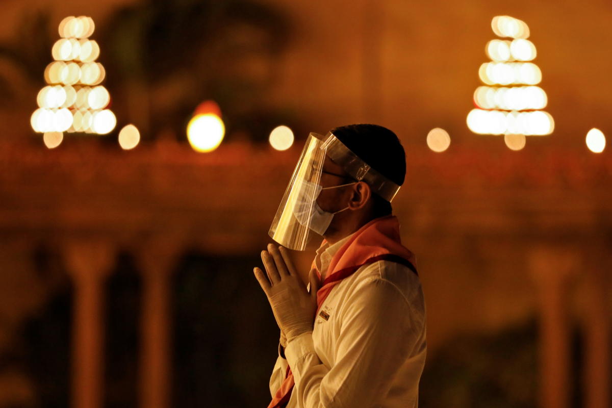 On Diwali eve, PM Modi appealed to the people to light a 'diya' as a