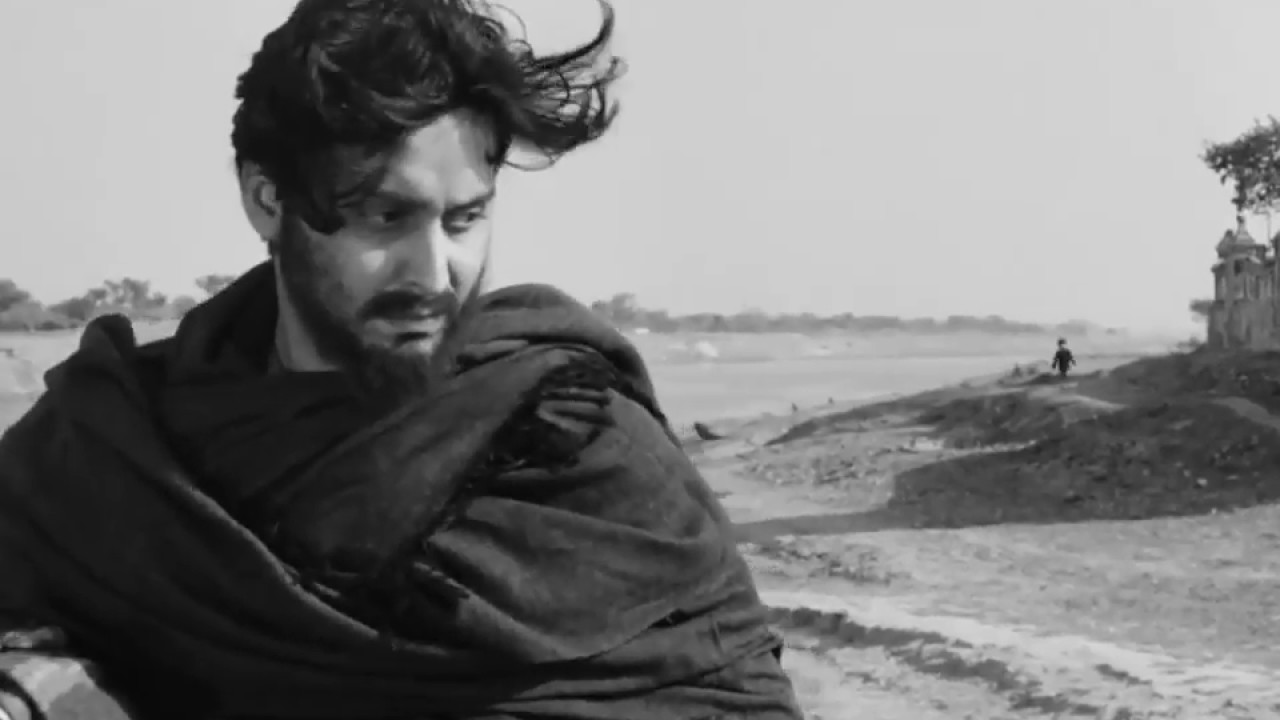 Still from Soumitra Chatterjee's The World of Apu. Credit: YouTube