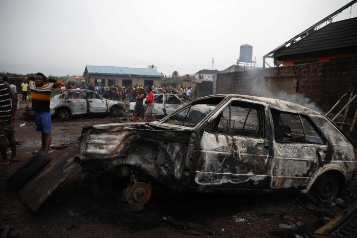 3. Nigeria | A tanker conveying gasoline exploded at Iju-Ishaga district of Lagos, leaving over a dozen of persons critically injured and several buildings and vehicles destroyed. The gas explosion which was reported to have killed 1 and injured about a dozen according to Lagos State Emergency Response Unit. Credit: AFP Photo