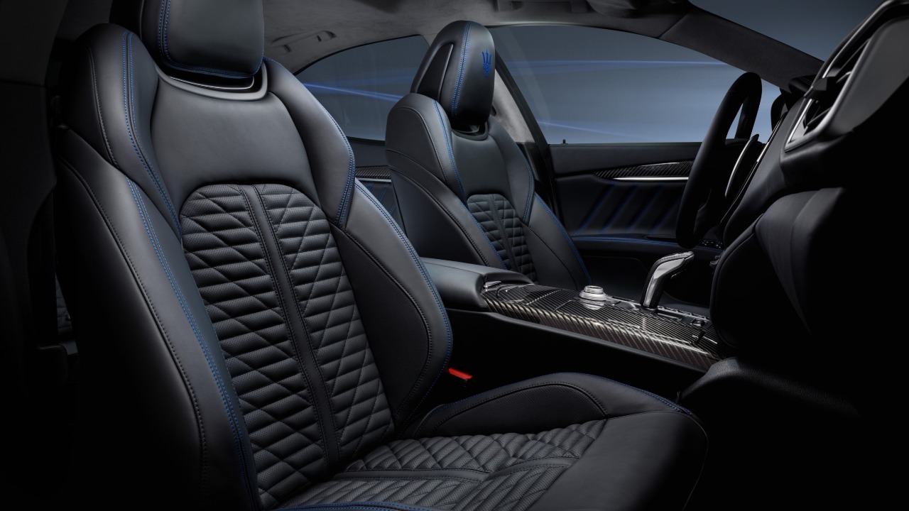 Interior | Maserati will continue to offer two trims for the Ghibli — The Granlusso and the Gransport — which are made with the choicest materials exhibit the finest of Italian craftmanship. The Granlusso stands out for its enhanced exterior finish. Credit: Maserati.
