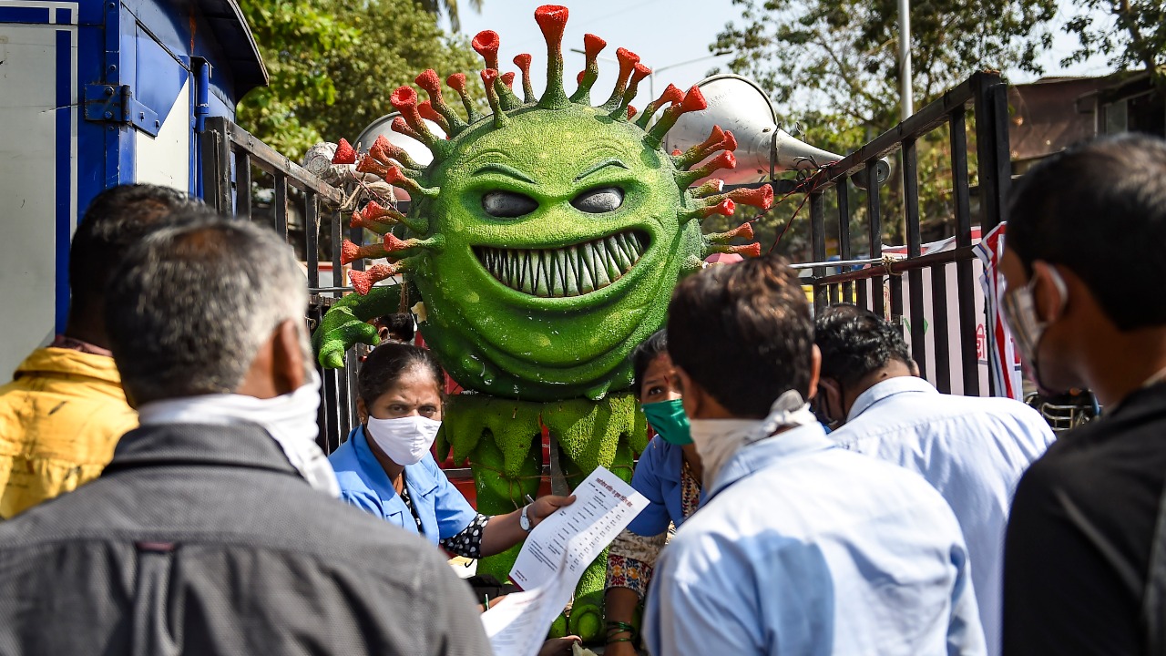 Private offices, except those related to health and other essential services, have been asked to function only at 50 per cent of their capacity in Maharashtra. Credit: PTI File Photo