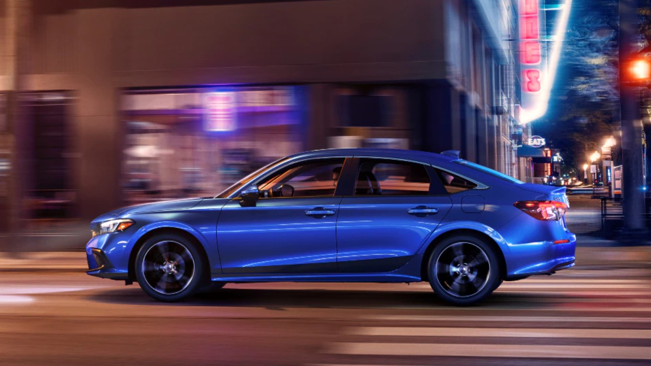 Unlike the aggressive sporty look, this time the car gets a very clean design.