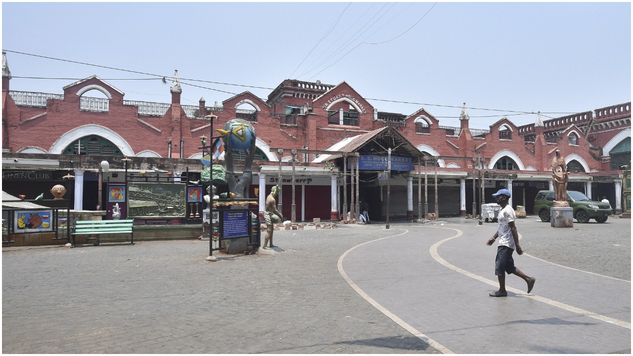 In Pics: Kolkata dons deserted look on 1st day of partial lockdown