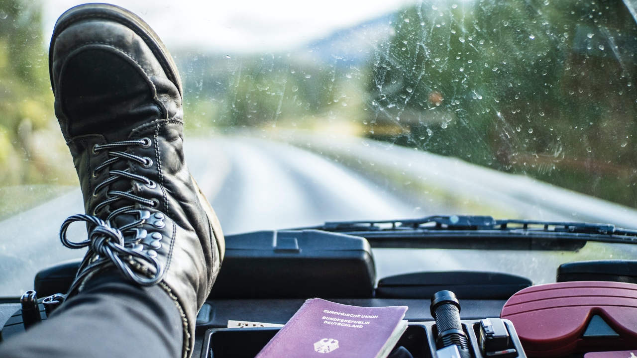 Passports of Australia, Malta, Greece and Czech Republic have access to 184 countries.