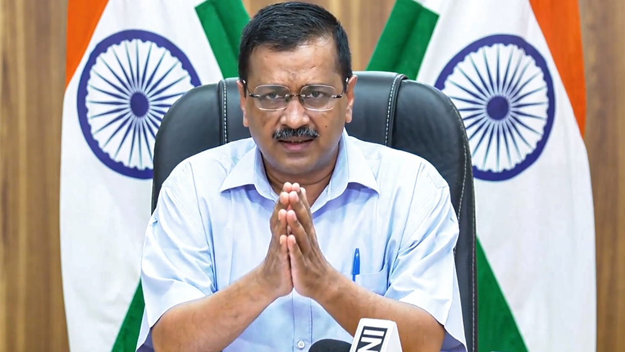 As per an order issued by the Delhi Disaster Management Authority (DDMA) on May 29, workers and employees at manufacturing units and construction sites will be required to carry e-passes for movement during the ongoing lockdown that has been extended to June 7. Credit: PTI Photo