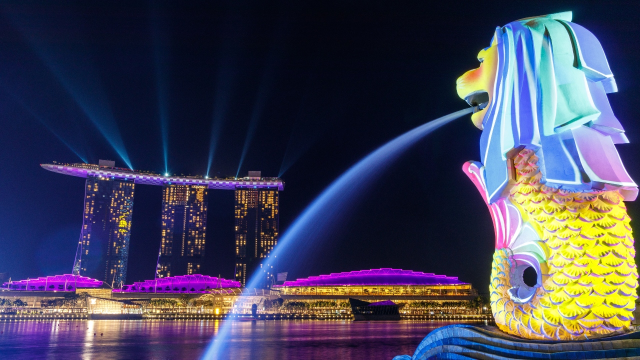 Singapore: This sovereign island city-state markets are leading the pack in terms of office leasing demand for the technology sector. Credit: Unsplash/Joshua Ang