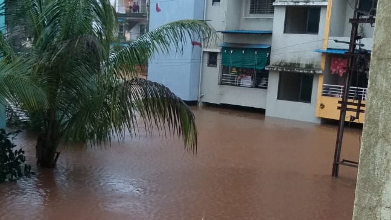More than 50 per cent area of Chiplun, located around 250km from Mumbai and having a population of over 70,000, has got submerged in flood waters. Credit: Special Arrangement
