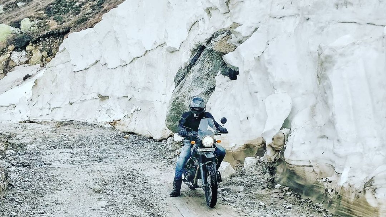 Mana Pass, India (5,610 mtrs or 18,406 feet): Mana Pass or Dungri La is located at India and Tibet border. This place is not easily accessible as one needs to take early permission from Army to visit. Credit: Instagram/realroadaddict