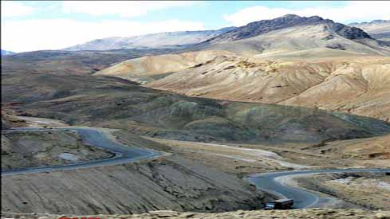 Marsimik La, India (5,777 mtrs or 18,953 feet): Built at a staggering height of 18,313 feet Marisimik La Ladakh, also called Lankar La, is another biker’s paradise located in Ladakh. Credit: www.ladakhdekho com