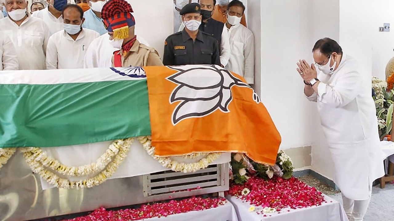 BJP National President JP Nadda pays his last respects to former UP Chief Minister and Senior BJP leader Kalyan Singh, in Lucknow. Credit: PTI Photo