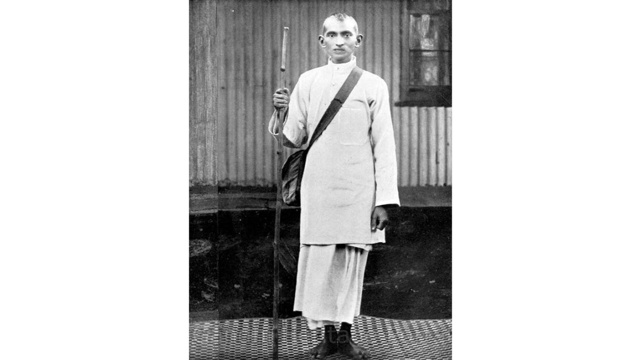 During the early years of his legal practice in Johannesburg in 1900. Credit: www.gandhi.gov.in