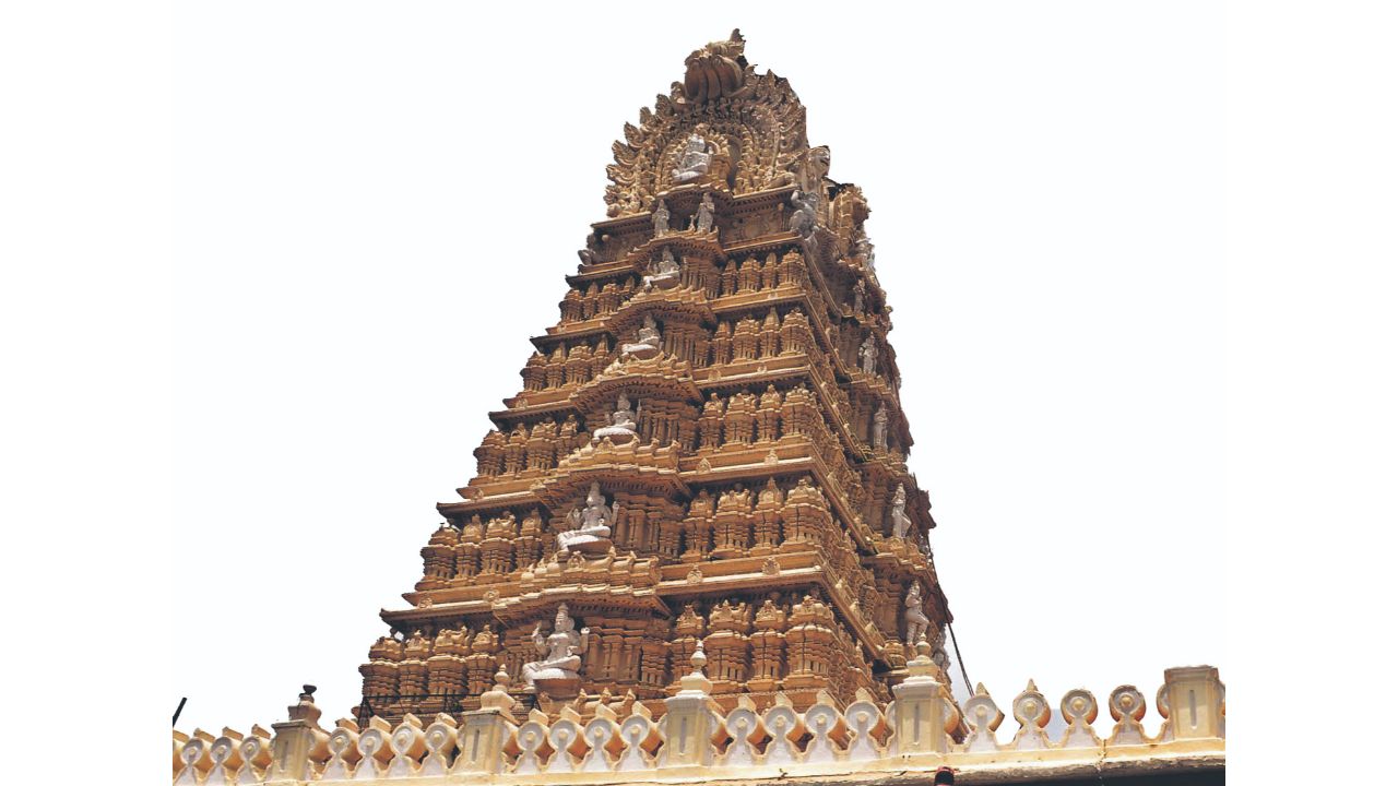 Mysuru hosts India's famous Dussehra and people in Mysuru worship the Goddess Chamundeshwari on this day. All the temples are decorated in Mysuru with colourful flowers and lights. Credit: DH PV Photo
