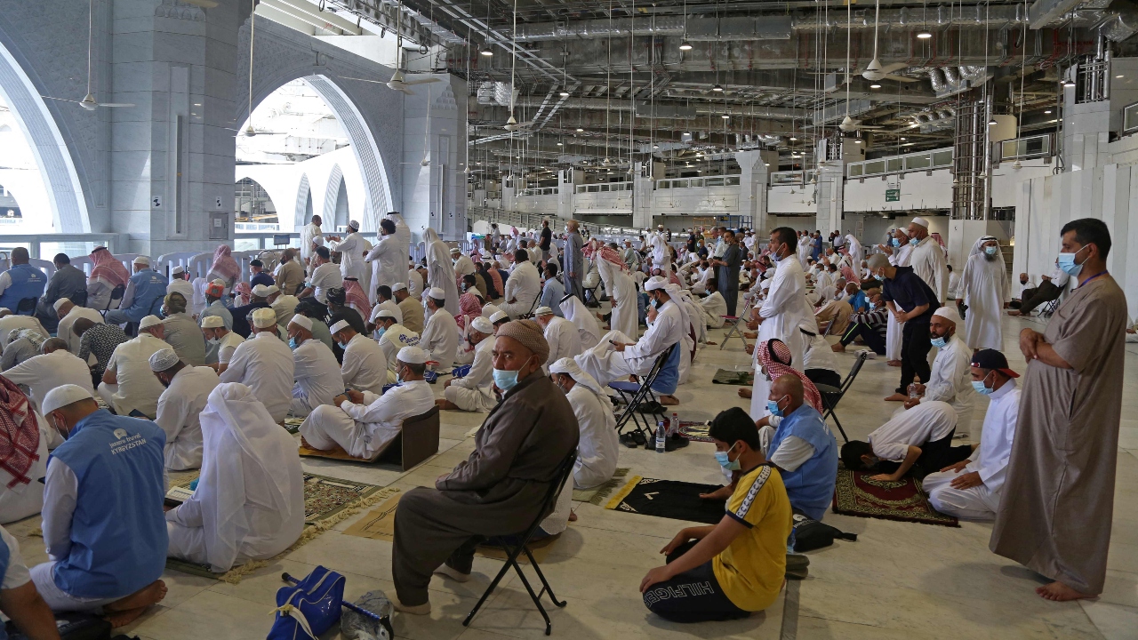 While social distancing measures were lifted, the authorities said visitors must be fully vaccinated against coronavirus and must continue to wear masks on mosque grounds. Credit: AFP Photo