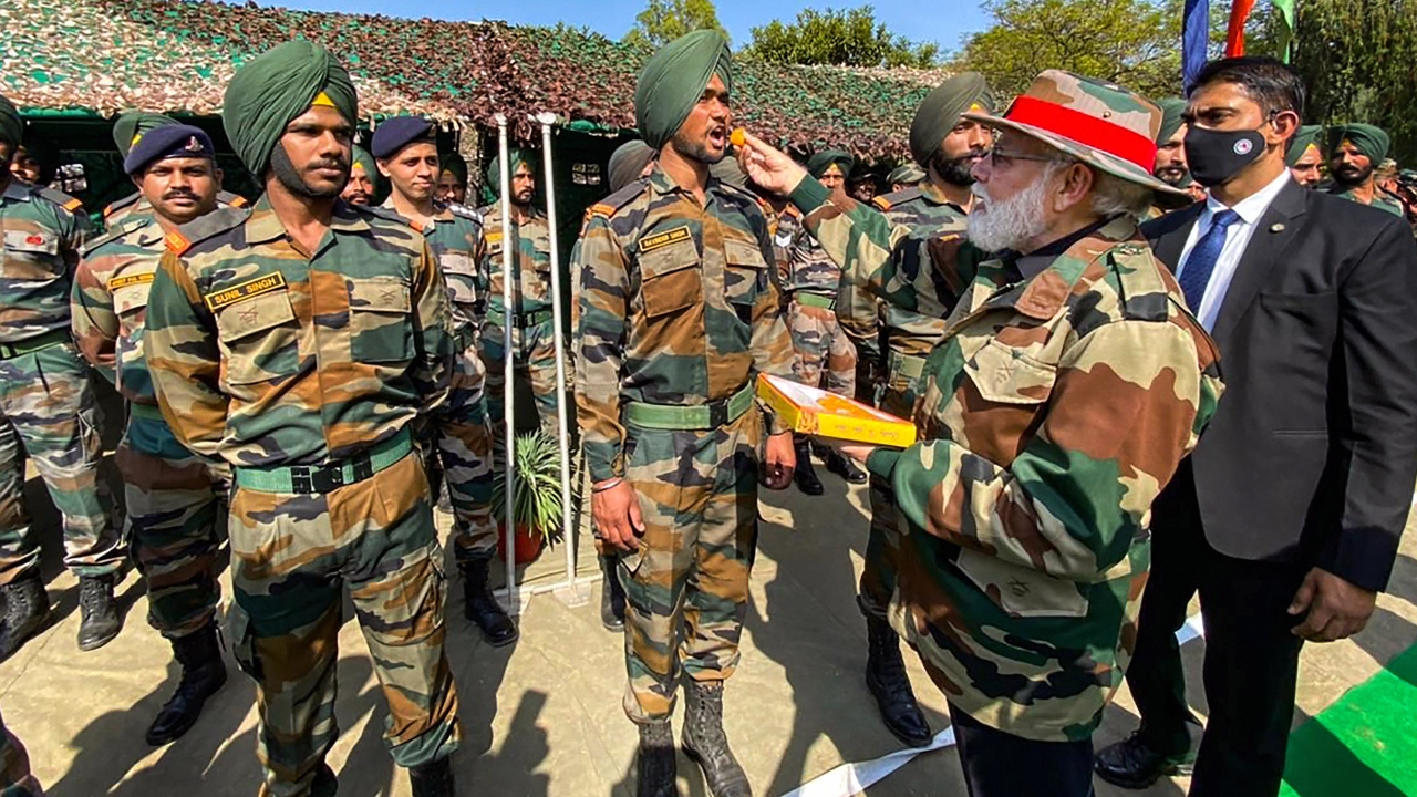 PM Modi with soldiers of Indian Army in Jammu and Kashmir. Credit: PMO
