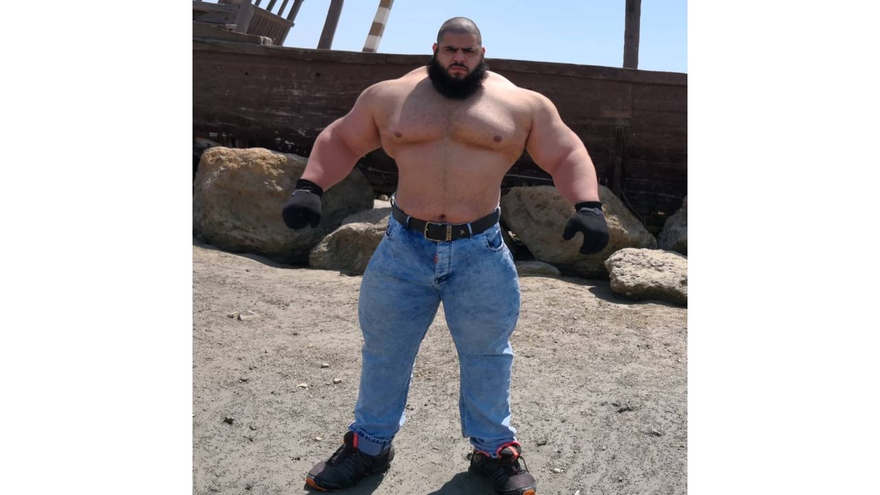 Sajad is compared to Marvel superhero Hulk and fondly called ‘The Iranian Hulk’ due to his beefed-up gigantic body. Credit: Instagram/sajadgharibiofficial
