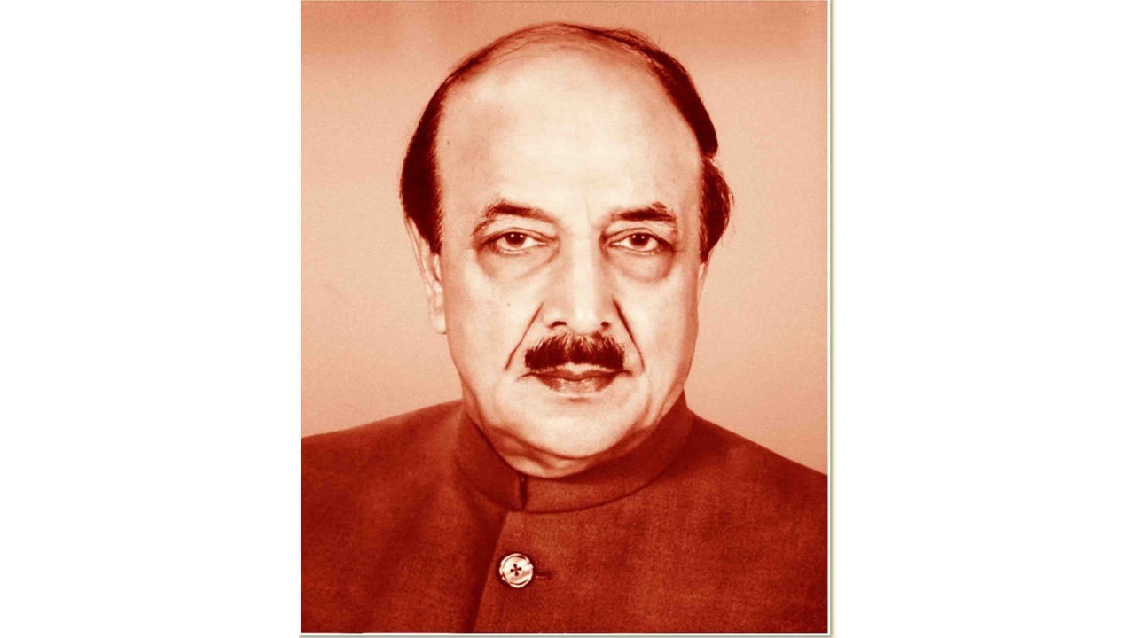 Punjab Governor Surendra Nath and nine members of his family were killed when the government's Super-King aircraft crashed into a mountain due to a bad weather in 1994 in Himachal Pradesh. Credit: Punjab Raj Bhavan