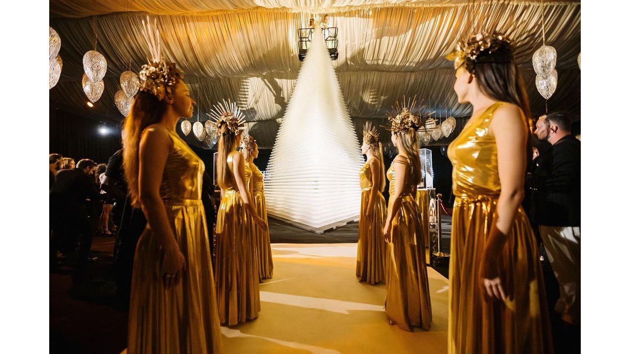 Atlantis The Palm in Dubai entered the Guinness World Record by erecting a tall pyramid made filled with Moet and Chandon. A special way to welcome the New Year. Credit: Instagram/atlantisthepalm