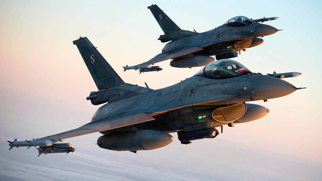 Air Forces: Russia - 4,173| Ukraine - 318. Credit: AP Photo