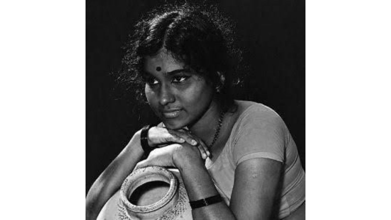 KPAC Lalitha's real name is Maheswari Amma and was born in Alappuzha, Kerala on February 25, 1947. But her father later named her Lalitha. Credit: Twitter/@KeerthyOfficial