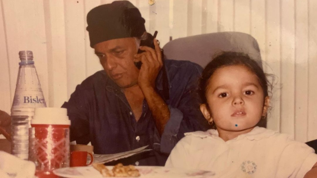 An adorable Alia with her father. Credit: Instagram/aliaabhatt