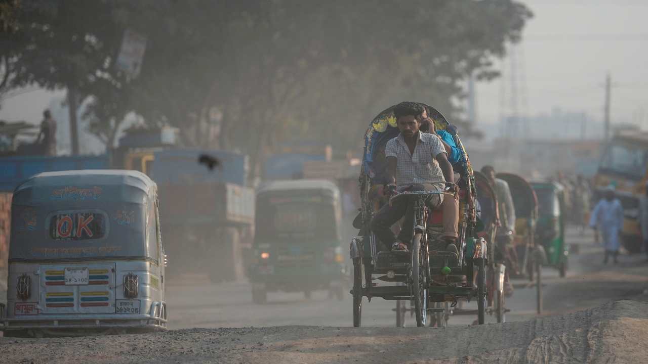 1| Dhaka (Bangladesh) - 119dB. Credit: AFP Photo