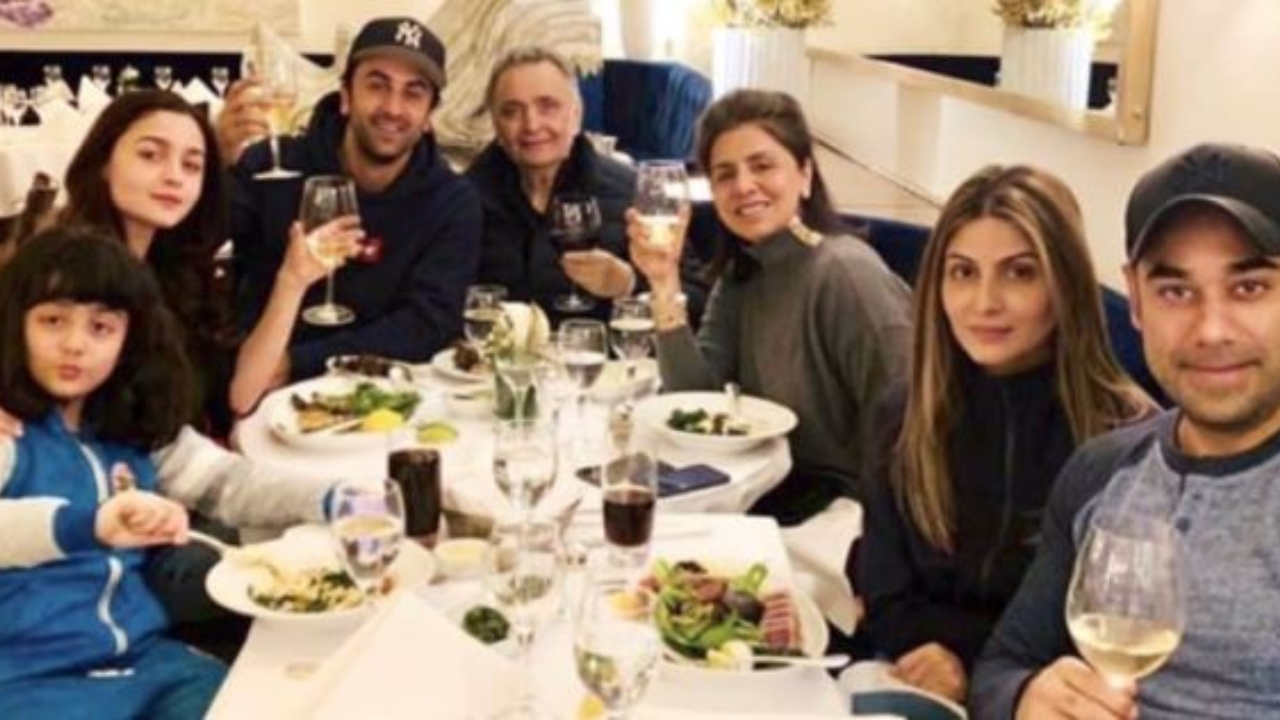 Alia ushered the new year 2019 with Ranbir and his family. Their pictures from the cosy evening went viral on social media. Credit: Instagram/neetu54