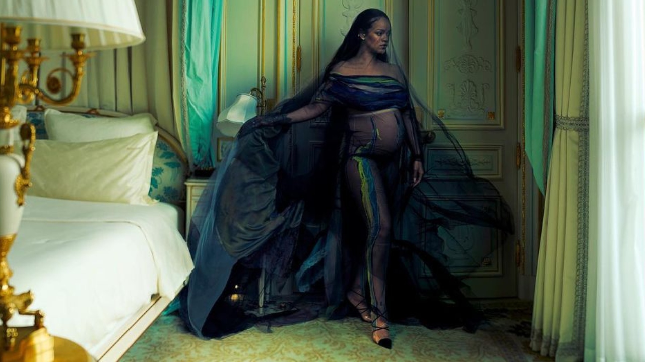 Netizens have called her various maternity looks iconic.  Credit: Instagram/badgalriri