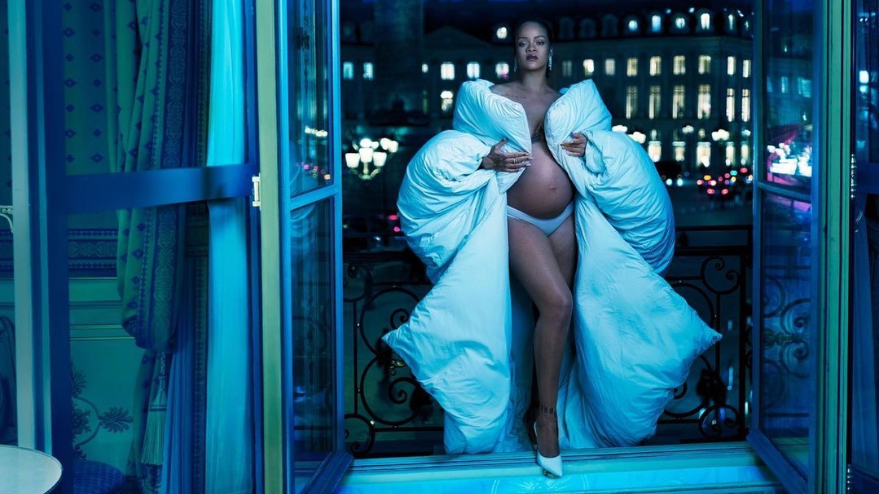 Everything Rihanna does sets new fashion standards, and its no different with her pregnancy looks. Credit: Instagram/badgalriri