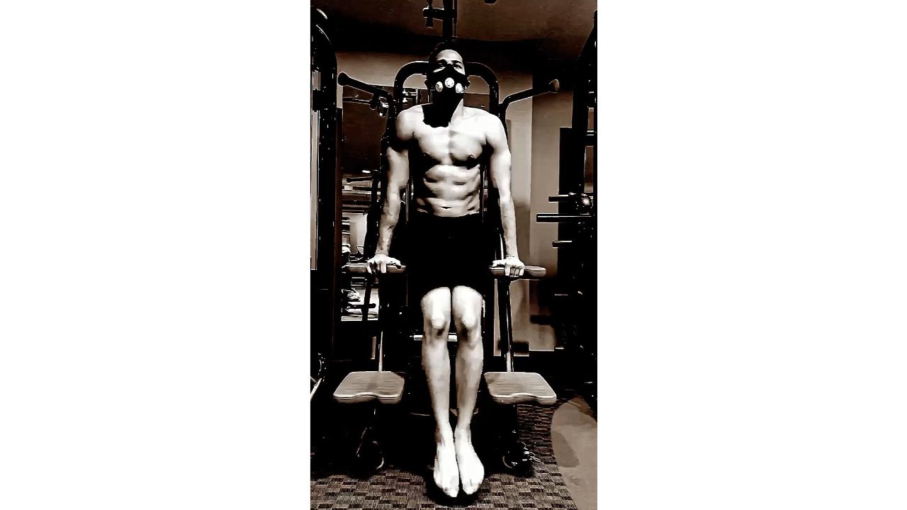 Siddhant relies on clean eating to get the perfect body. Credit: Instagram/siddhantchaturvedi