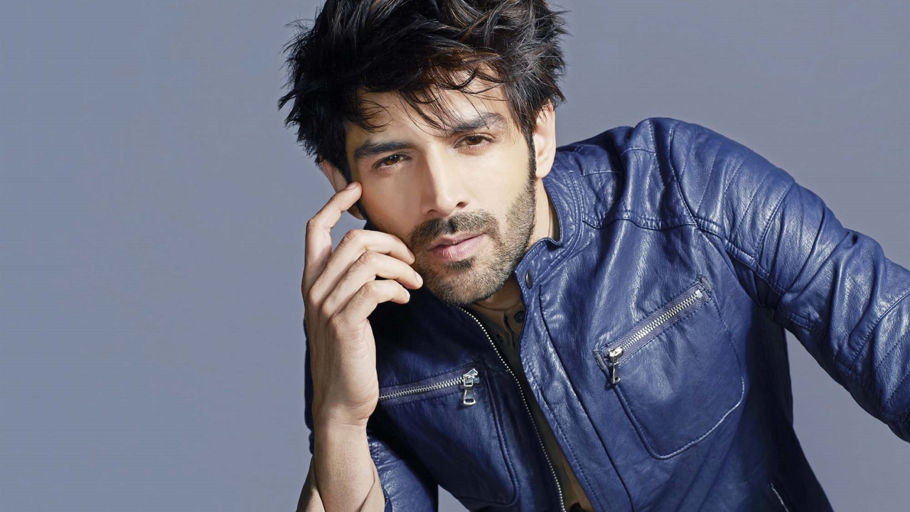 Kartik Aaryan - Kartik, who is basking in the glory of 'Bhool Bhulaiya 2', is one of the hottest topics of discussion in the country. This budding superstar has grabbed the eighth rank on Ormax Media's 10 most popular male actors' list. Credit: DH Pool Photo