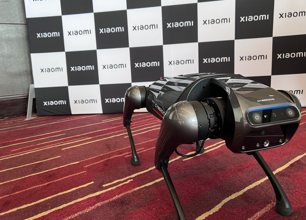 Cyber Dog's vision sensor system come with autonomous object tracking, SLAM, and centimeter-scale obstacle avoidance and navigation. The CyberDog can analyze its surroundings in real-time, create navigational maps, plot its destination, and avoid obstacles. Credit: DH Photo/KVN Rohit