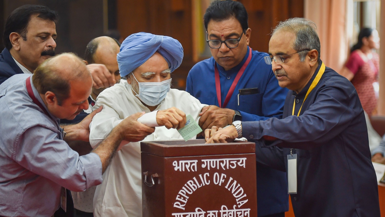 Former Prime Minister and MP Manmohan Singh casts his vote for the election of the President, at Parliament House in New Delhi. Credit: PTI Photo