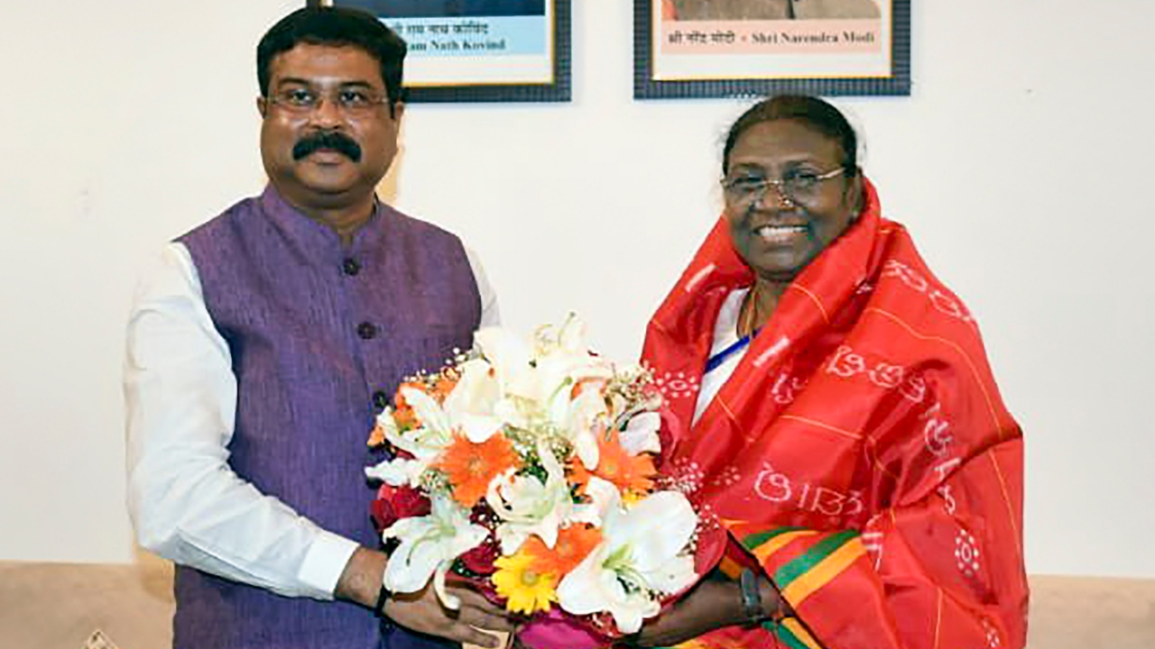 BJP leader Dharmendra Pradhan also met president-elect Droupadi Murmu at her residence and congratulated her on her win. Credit: Twitter/@dpradhanbjp