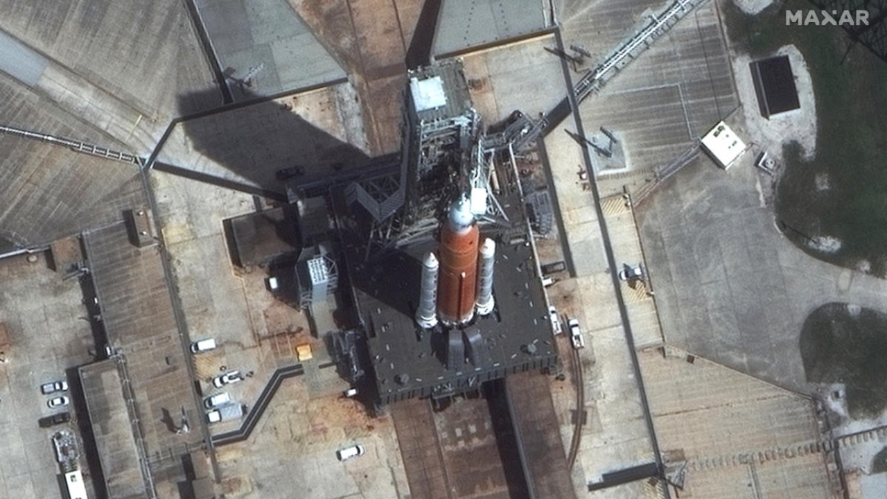 View of Launch Pad 39B showing NASA's SLS-Orion spacecraft for the Artemis I mission at Kennedy Space Center, Florida. Credit: Reuters photo/Maxar