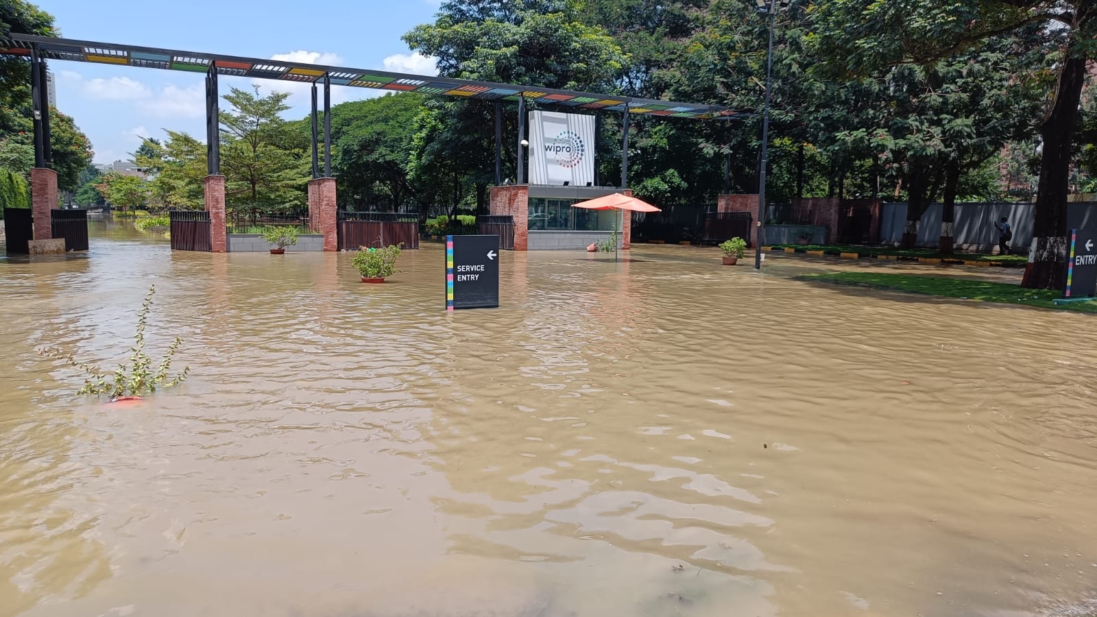 The IT hub has been facing the fury of citizens as many of the regions especially those in Silicon Valley corridors have been affected. Credit: DH Photo/ SK Dinesh