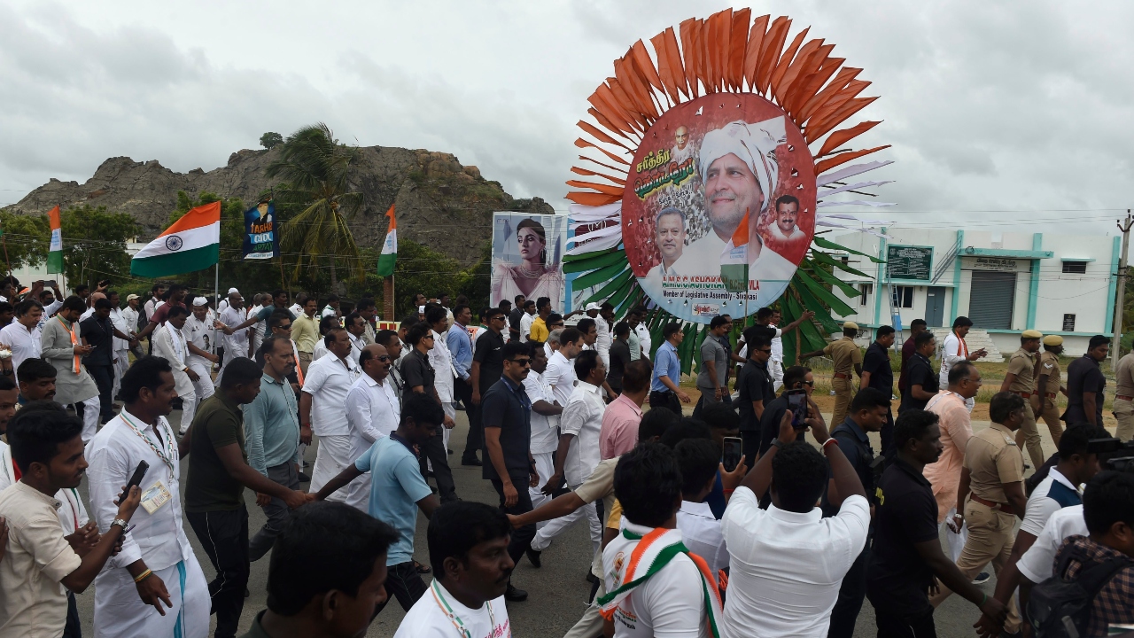 The march will move in two batches from 7 am to 10:30 am and from 3:30 pm to 6:30 pm. While the morning session will include fewer participants, the evening session will see mass mobilisation. The participants plan to walk around 22-23 km daily. Credit: PTI Photo