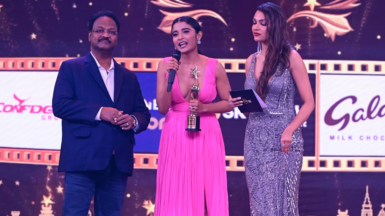 Best Playback Singer (Female in Kannada) - Chaitra Achar for the song Sojugada Soojumallige from 'Garuda Gamana Vrishabha Vahana'. Credit: SIIMA