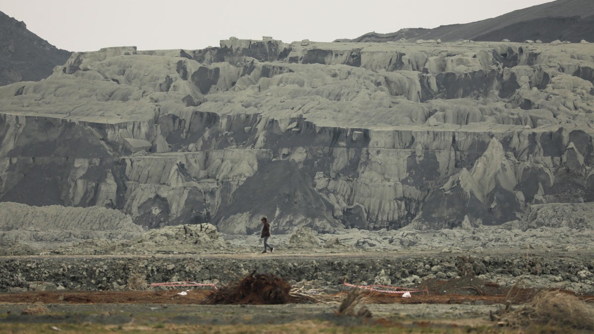 The remains of dried sludge on the Jagersfontein diamond tailings dam wall, in Jagersfontein in the Free State province, South Africa. Credit: Reuters photo