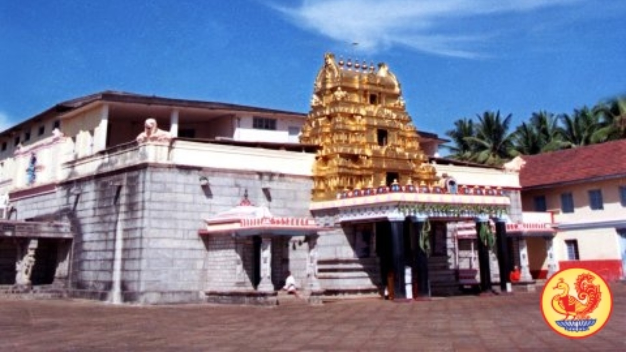 Sri Sharadamba Temple: An 8th-century temple founded by Sri Adi Shankaracharya, Sri Sharadamba Temple is dedicated to the goddess Saraswati and is located in the holy town of Sringeri in Karnataka. Navaratri festival is celebrated on a grand scale every year for 11 days and devotees in large numbers throng the temple to seek blessings. Credit: www.sringeri.net