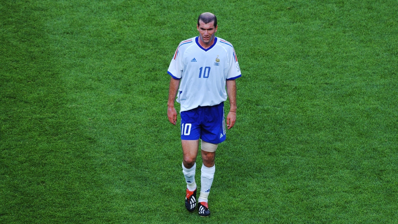 Zinedine Zidane, who was often tagged as a 'dancer' and an 'artist' on the pitch, secured the fifth position in the best footballer of the history list, according to the English magazine 'Four Four Two'. Credit: AFP Photo