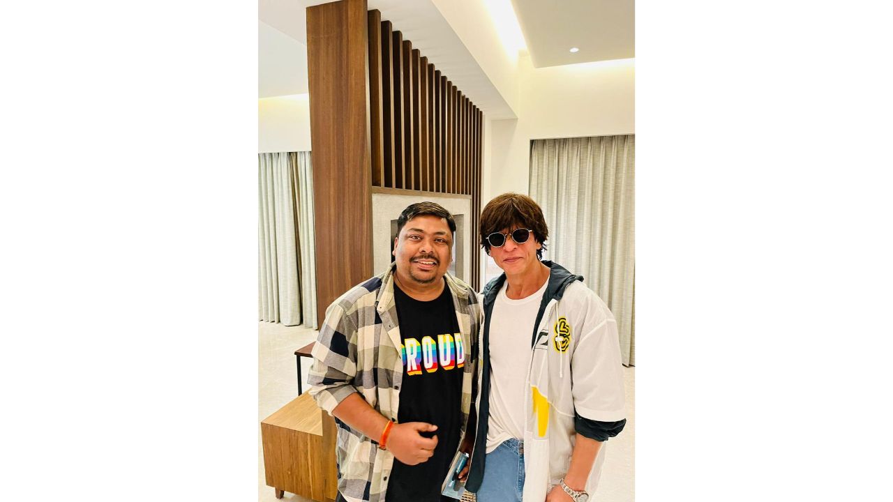 The event was organised on October 7, and reportedly, over a dozen fans met him. Credit: Special Arrangement