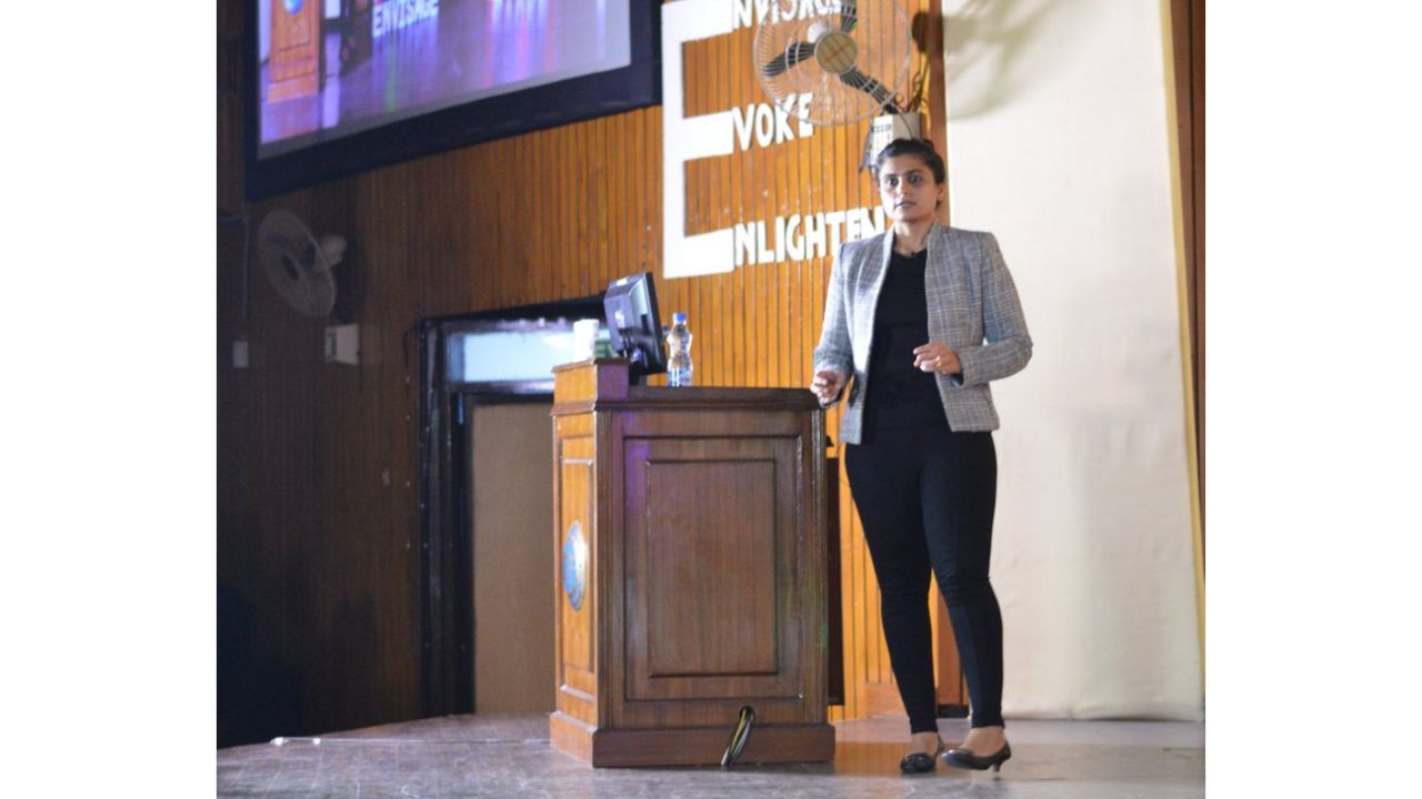 Mallika Jagad, a hotel staff, led about 60 guests to safety. Along with the other staff, Jagad locked the banquet doors, turned off the lights, and asked the guests to remain silent, until they were spotted by the fire crew who helped them escape through the window. Credit: Twitter/@TEDxIIFTDelhi