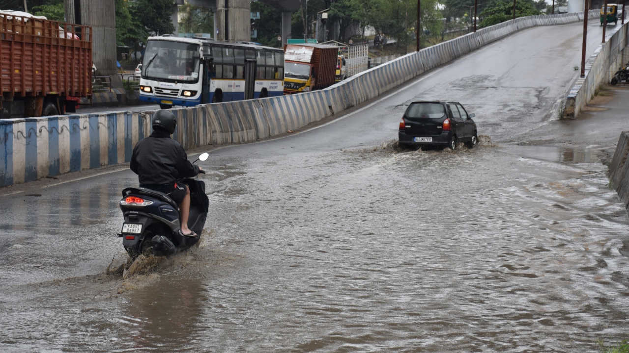 Meanwhile, the India Meteorological Department (IMD) has predicted rain and cloudy weather for Bengaluru till December 12. Credit: B K Janardhan/DH Photo