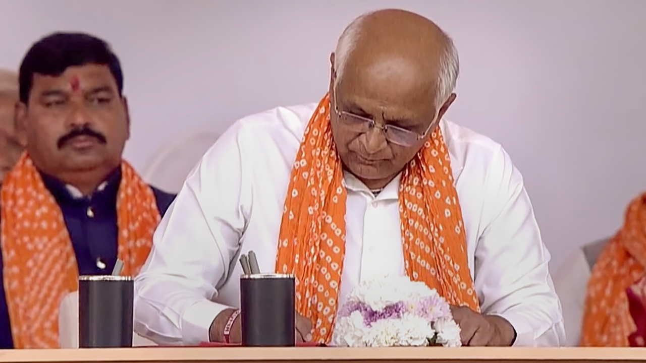 Chief Minister Bhupendra Patel and his 16 members of cabinet took oath in presence of Prime Minister Narendra Modi and other dignitaries in a grand ceremony in Gandhinagar. Credit: Twitter/@BJP4India